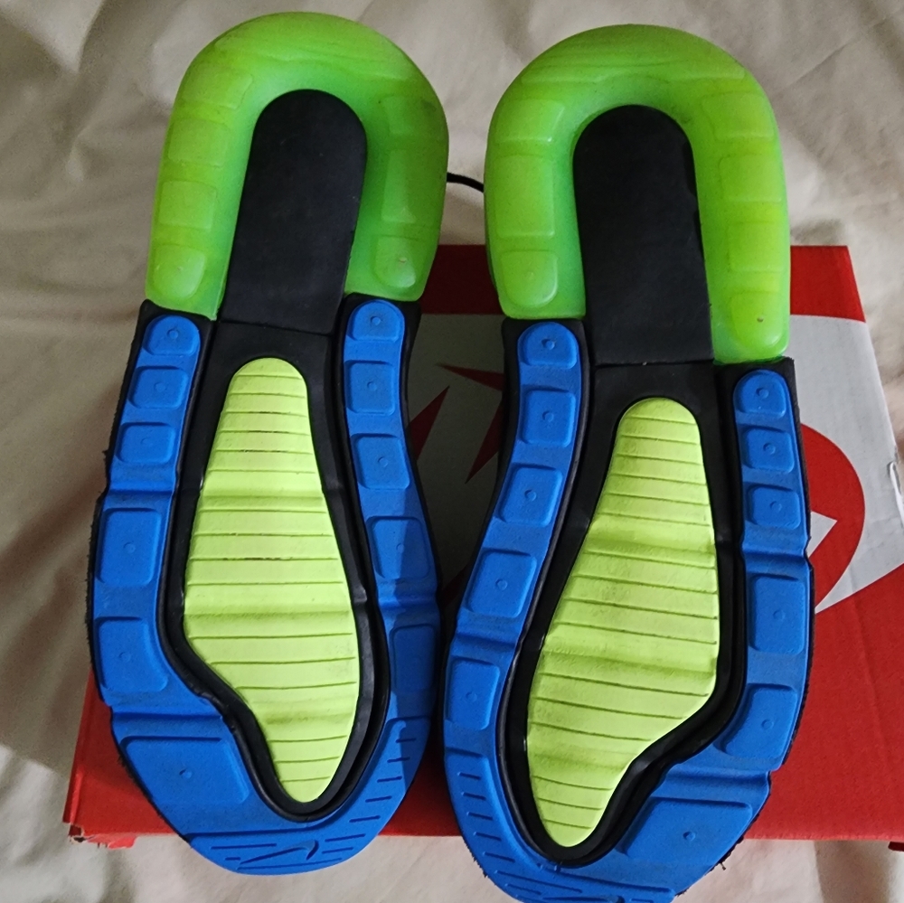 Air Max 270 - Picture 8 of 9